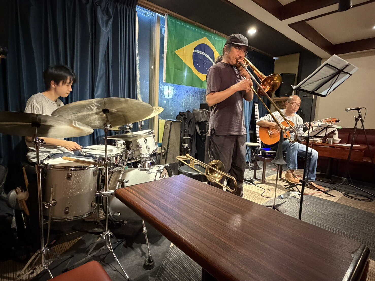 LIVE and SESSION AT「エスパッソ・ブラジル」